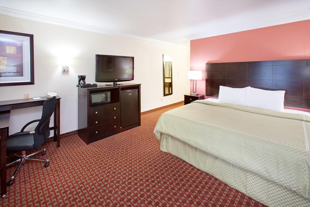 Americinn By Wyndham Johnston Des Moines Urbandale Ruang foto