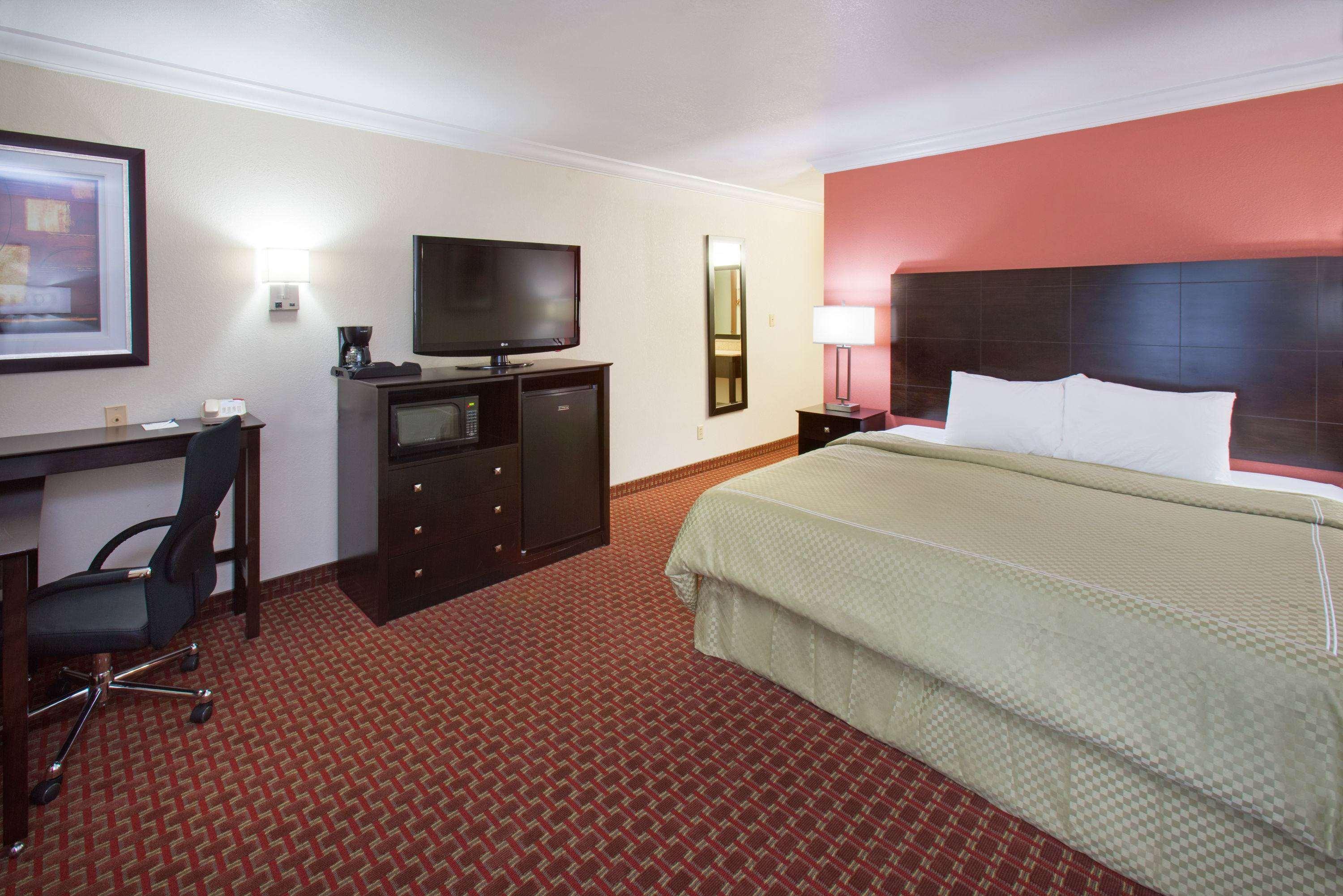 Americinn By Wyndham Johnston Des Moines Urbandale Bagian luar foto