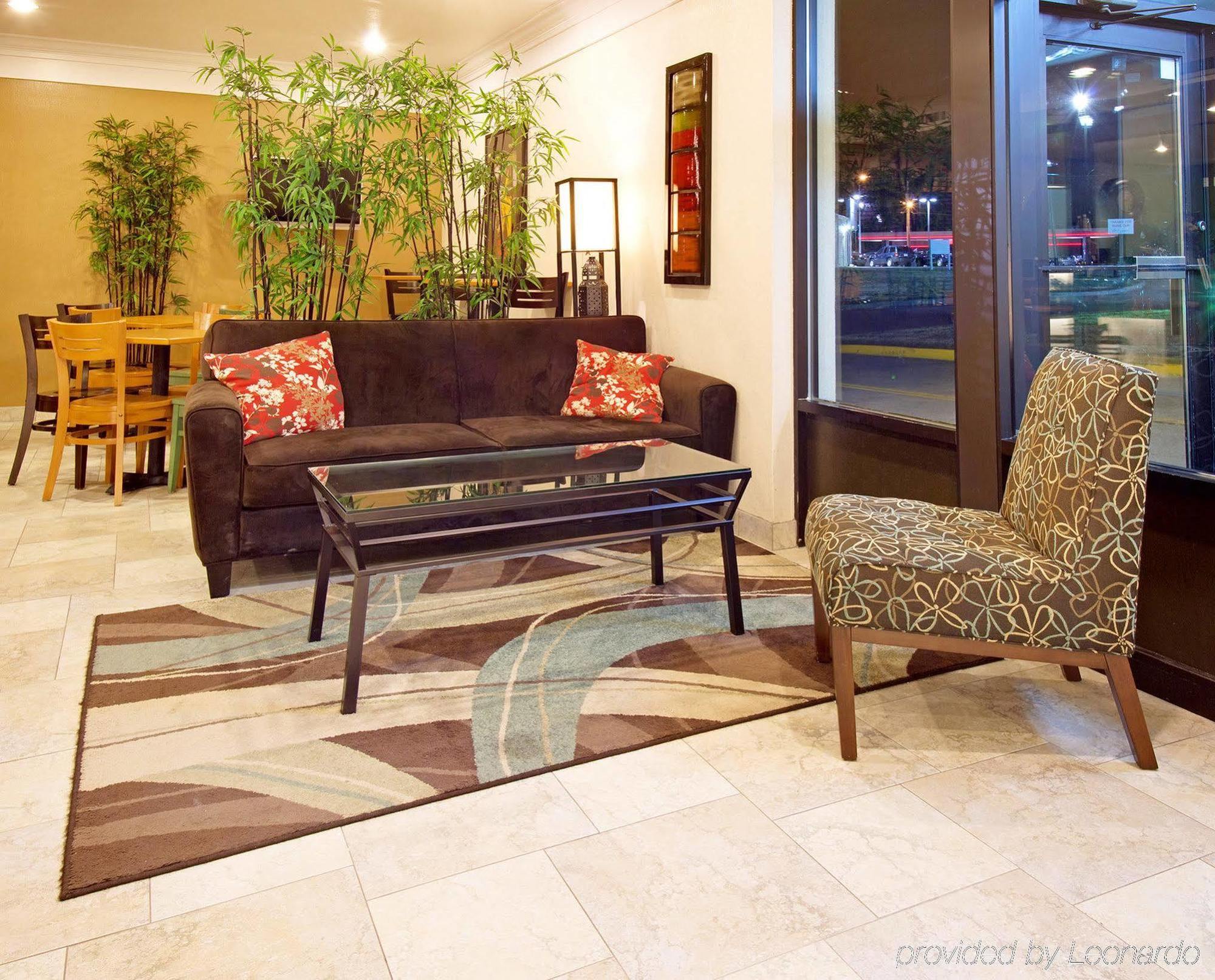 Americinn By Wyndham Johnston Des Moines Urbandale Bagian luar foto