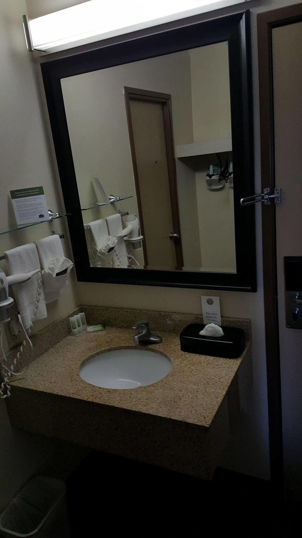 Americinn By Wyndham Johnston Des Moines Urbandale Bagian luar foto